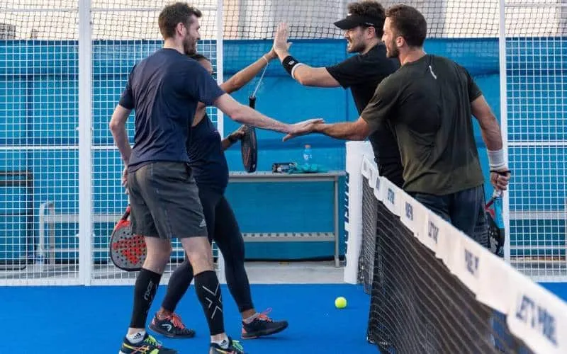 Padel Court Etiquette: Dos and Don’ts